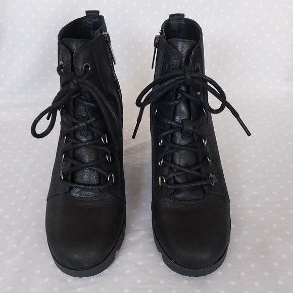 Sorel Women's Joan Uptown Black Oiled Leather Waterproof Lace Up Bootie - Picture 3 of 11